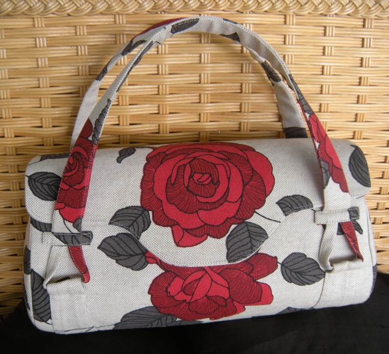 Yahoo, my Blossom Handbag is finished!